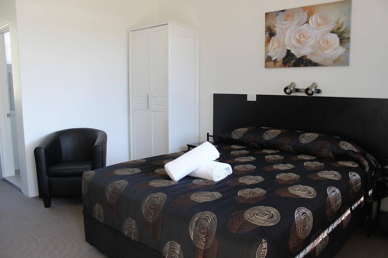 Twin Swans 4* Inverell