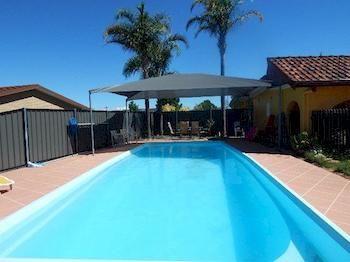 Motel Twin Swans 4*
